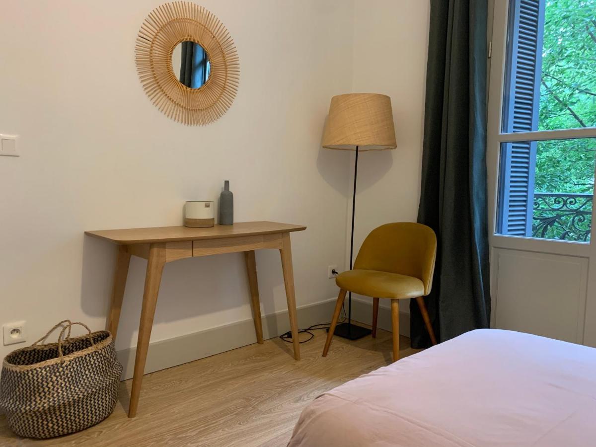 Nimes , Appartement Renove Dans Immeuble Classe. Exterior photo