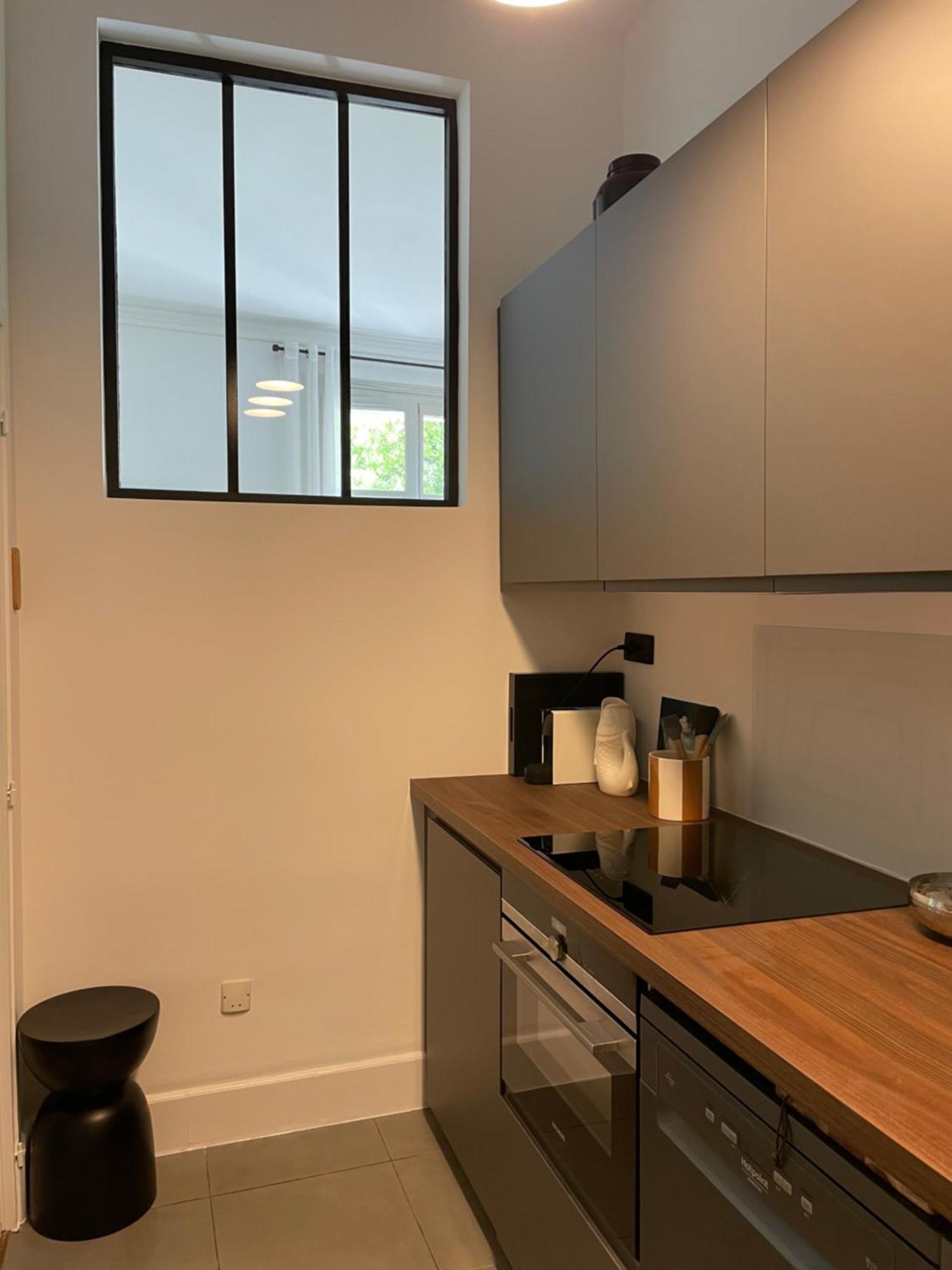 Nimes , Appartement Renove Dans Immeuble Classe. Exterior photo